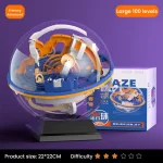 Interaktives 3D-Hindernis-Parcours für Kinder mit beweglichen Elementen, ideal für Lern- und Spielzwecke, in einer transparenten Kugel präsentiert.