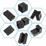 Mehrteiliger schwarzer Puzzle-Block, bestehend aus einzelnen Modulen, die zusammen ein komplexes geometrisches Muster bilden. Perfekt für wissenschaftliche Dekorationen und Denksport.