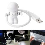 Niedlicher USB-Stick in Form eines Astronauten, ideal für Science-Fans und Dekorationen, mit flexiblem Kabel, passend für Computer und Laptops.