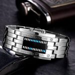 Hochwertige digitale Schweizer Armbanduhr mit Edelstahlarmband, präzise Zeitanzeige und modernem Design, ideal für Uhrenliebhaber und Technikfans.