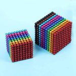 Bunte magnetische Kugelwürfel in Regenbogenfarben, ideal für wissenschaftliche Dekorationen und kreative Spielzeuge. Perfekt für Bildungs- und Dekorationszwecke.