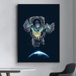 Astronaut im All schwebt über der Erde, mit funkelnden Sternen im Hintergrund, symbolisiert Weltraumforschung und Abenteuer.