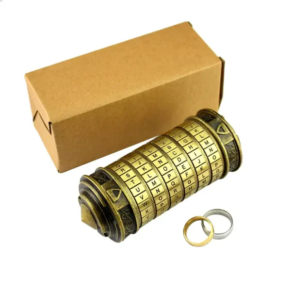 Vintage-Schlüsselanhänger mit einem Miniatur-Verschlüsselungsgerät, das Buchstaben und Zahlen anzeigt, inklusive braunem Verpackungskarton.