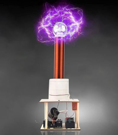 Wissenschaftlicher Tesla-Generator mit leuchtender Blitzeffekt, zeigt elektrische Entladung und Hochspannung in einem experimentellen Setup.