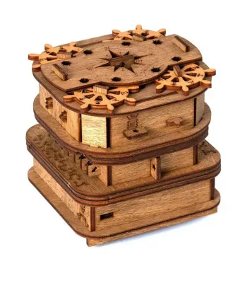 Handgefertigte Holzuhr mit Stern- und Zahnrad-Motiven, perfekt für Wissenschafts- und Technikliebhaber, dekoratives Accessoire für das Büro oder Zuhause.
