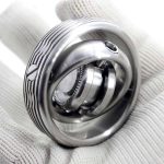 Hochwertiges Metallmodell eines Raumfahrt-Objekts, ideal für Wissenschafts- und Dekorationszwecke.