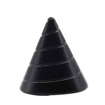 Hochwertige schwarze Pyramide aus Kunststoff, ideal für wissenschaftliche Demonstrationen und Experimente, mit einer konischen Form und mehreren Ebenen.