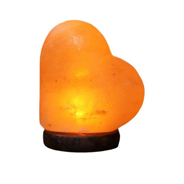 Herzförmiger Salzstein mit warmem LED-Licht, ideal für Dekoration und Entspannung. Perfekt für romantische Atmosphären und als wissenschaftliches Dekor.