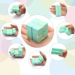 Innovatives 3D-Raumknoten-Puzzle in Pastellblau, perfekt für Denksport und Dekoration.