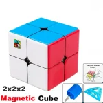 Bunter magnetischer Zauberwürfel mit weißen, roten und blauen Flächen, ideal für Wissenschafts- und Dekorationszwecke, fördert logisches Denken und motorische Fähigkeiten.