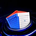 Modernes 3D-Würfelpuzzle mit blauen, weißen und roten LED-beleuchteten Würfeln, ideal für Wissenschafts- und Dekorationszwecke.