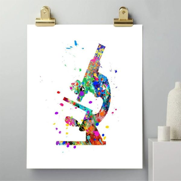 Buntes Kunstwerk eines Mikroskops, gestaltet mit farbigen Spritzern und Punkten, als dekoratives wissenschaftliches Element.
