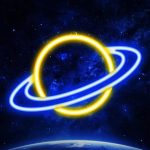 Leuchtende Neon-Darstellung eines Planeten mit Ringen im Weltraum, ideal für wissenschaftliche Dekorationen und Gadgets.