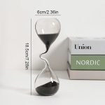 Sanduhr mit schwarzem Sand, 18,5 cm hoch, modernes Design, dekoratives wissenschaftliches Objekt, ideal für Büro oder Zuhause.