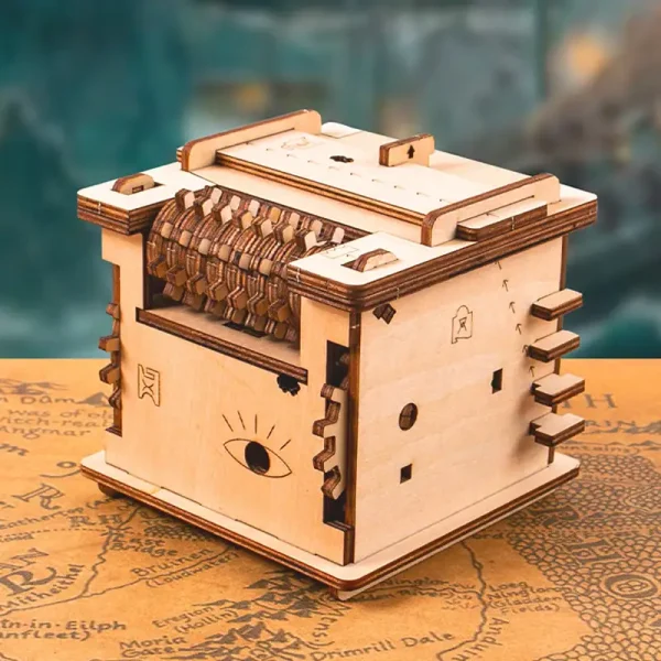 Detailliertes Holzmodell eines wissenschaftlichen Apparats mit mechanischen Komponenten, ideal als Dekoration oder Lehrmaterial in wissenschaftlichen Räumen.