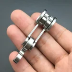 Hochwertiges wissenschaftliches Modell aus Metall, das komplexe mechanische Komponenten zeigt, ideal für Bildung und Dekoration in wissenschaftlichem Umfeld.