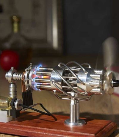 Wissenschaftliches Hitzestrahlungsgerät mit Metallrohren und elektrischer Verbindung, ideal für Bildungs- und Forschungszwecke.