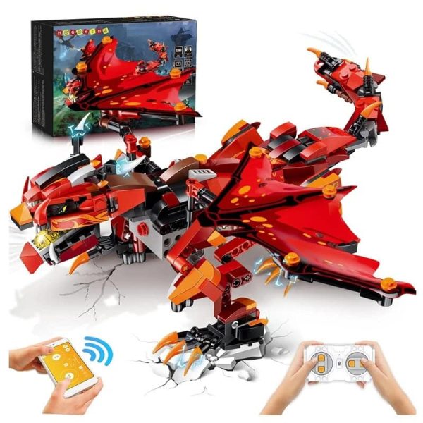 Detailliertes LEGO Modell eines feuerspeienden Drachen mit beweglichen Flügeln und Klauen, inklusive Fernsteuerung für interaktives Spielen.