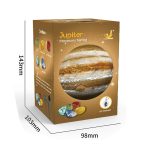 Modell des Planeten Jupiter mit realistischen Oberflächenstrukturen und Farben, ideal für wissenschaftliche Dekorationen und Lernzwecke.