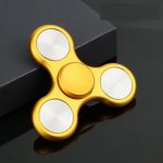 Hochwertiger goldener Fidget Spinner aus Metall, perfekt zur Stressreduktion und Beruhigung, handgefertigt, langlebig, ideal für Erwachsene und Kinder, modernes Design.
