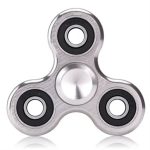 Hochwertiger Metall-Fidget-Spinner mit drei Kugellagern für stressabbau und Konzentration, ideal für Erwachsene und Kinder.