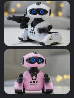 Zwei niedliche Roboter-Spielzeuge, ein weißer mit blauen Akzenten und ein rosa mit schwarzen Details, perfekt für Kinder und Technikliebhaber.