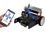 Roboter mit Fernsteuerung, gesteuert via Smartphone mit App, zeigt technologische Innovationen für Wissenschafts- und Technikliebhaber.