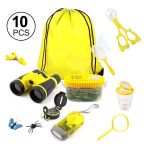 Sicheres Kinder-Entdecker-Set mit Fernglas, Lupe, Insektenfänger, Taschenlampe, Kompass, Schere, Flasche, und mehr in leuchtendem Gelb für spannende Naturerkundungen.
