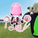 Spielzeug-Set für Kinder zum Erkunden der Natur, inklusive Lupe, Binokular, Schere, Stift, Rucksack und mehr, ideal für Entdeckungs- und Lernspiele im Freien.