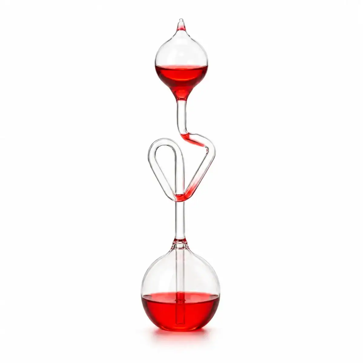 Wissenschaftliches Glas-Experiment mit roter Flüssigkeit, das eine komplexe Kurve bildet, ideal für Dekoration und wissenschaftliche Demonstrationen.