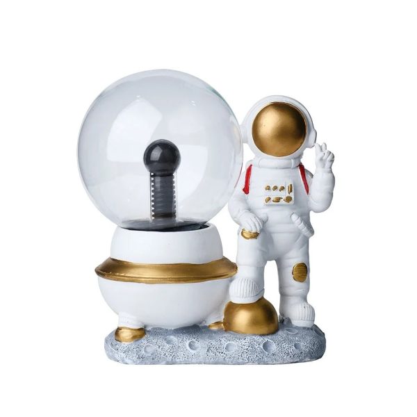 Wissenschaftliches Dekorationsstück mit Astronautenfigur und Glaskugel, ideal für Science-Gadgets und Raumfahrt-Enthusiasten.