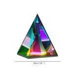 Bunte Kristallpyramide aus Glas mit reflektierenden Flächen, ideal als wissenschaftliches Dekorationsstück oder Geschenk, Maße: 15 cm.