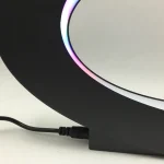 Modernes LED-Licht mit Farbwechsel, ideal für wissenschaftliche Dekorationen und kreative Raumgestaltung. Perfekt für Büros, Arbeitszimmer oder als Geschenk für Wissenschaftsbegeisterte.