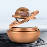 Modernes wissenschaftliches Dekorationsobjekt mit einer schwebenden Glaskugel, die auf einem eleganten, kupferfarbenen Sockel mit Ring schwebt, ideal für wissenschaftliche oder dekorative Zwecke.