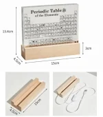 Periodensystem der Elemente als dekoratives Lernspielzeug, mit Holzbasis und transparentem Acryl, ideal für Wissenschafts- und Bildungskonzept.