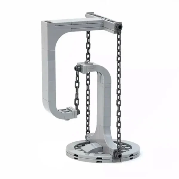 Präzises Foucault-Pendelmodell zur Demonstration der Erdrotation, bestehend aus robustem Kunststoff mit Ketten und beweglichem Arm, ideal für wissenschaftliche Bildung.