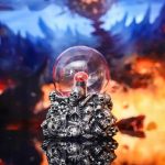 Skull-Dekoration mit Kristallkugel, düstere Atmosphäre, Gothic-Design, perfekt für Science-Gadgets und Dekorationen, detailreiche Handwerkskunst, mystisch und faszinierend.