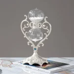 Antike Kristallglas-Dekoration mit kunstvollem Design, ideal für wissenschaftliche Sammlungen und elegante Dekorationen.