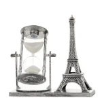 Sanduhr mit Eiffelturm-Design, dekoratives wissenschaftliches Accessoire, ideal für Büro oder Zuhause, französisches Flair, elegante Geschenkidee, wissenschaftliche Dekoration.