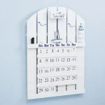 Wandkalender für Januar mit wissenschaftlichen Elementen, ideal für Büro- oder Wohnraumdekoration, kombiniert Funktionalität mit wissenschaftlichem Design.