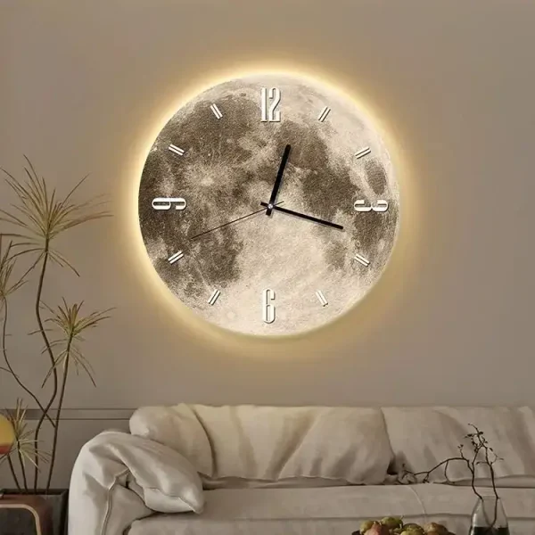 Stilvolle Wanduhr in Mondphasen-Design mit LED-Hintergrundbeleuchtung, perfekt für moderne Wohnräume und wissenschaftliche Dekorationen.