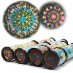 Buntes Kaleidoskop-Set mit vielfältigen Mustern und geometrischen Designs, ideal für Dekoration und wissenschaftliche Experimente. Perfekt für kreative und bildende Zwecke.
