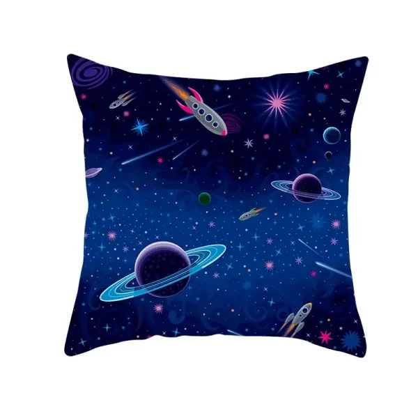 Kissenbezug mit Weltraummotiv, Planeten, Raketen und Sternen, ideal für Science-Fiction-Fans und Raumfahrtenthusiasten. Perfekt für Dekorationen im Kinderzimmer oder Wohnzimmer.