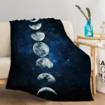 Weiche Decke mit Mondphasen-Motiv, ideal für Sternen- und Astronomie-Liebhaber, dekorativ und gemütlich.
