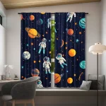 Hochwertiger Vorhang mit Astronauten und Planeten, ideal für Kinderzimmer oder Science-Fiction-Fans. Perfekt für eine galaktische Atmosphäre und zum Schutz vor Licht.