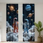 Zwei Astronauten in Raumanzügen stehen auf Wolken vor einer Tür, umgeben von Planeten und Sternen im Weltraum, als fantasievolles Raumfahrtmotiv.