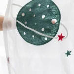 Dekoratives Sonnensystem-Mobile aus Filz mit Planeten und Sternen, ideal für Kinderzimmer oder Wissenschaftsdekoration.