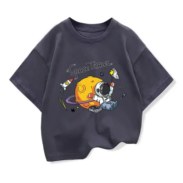 Kinder T-Shirt mit Weltraum-Motiv, Astronaut und Planeten, ideal für Science-Fans, bequem und stylisch.