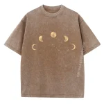 Beiges T-Shirt mit Mondphasen-Motiv, ideal für Astronomie- und Wissenschaftsbegeisterte, bequem und stilvoll.