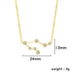 Elegante Sternbild-Halskette aus Gold mit funkelnden Diamanten, perfekt für Schmuckliebhaber und Wissenschaftsbegeisterte. Maße: 24mm breit, 13mm hoch, Gewicht: 3g.